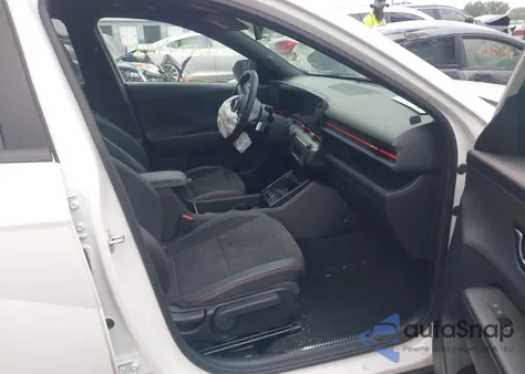 2025 Hyundai Kona N Line S z USA, uszkodzony, nr VIN KM8HBCA35SU196810